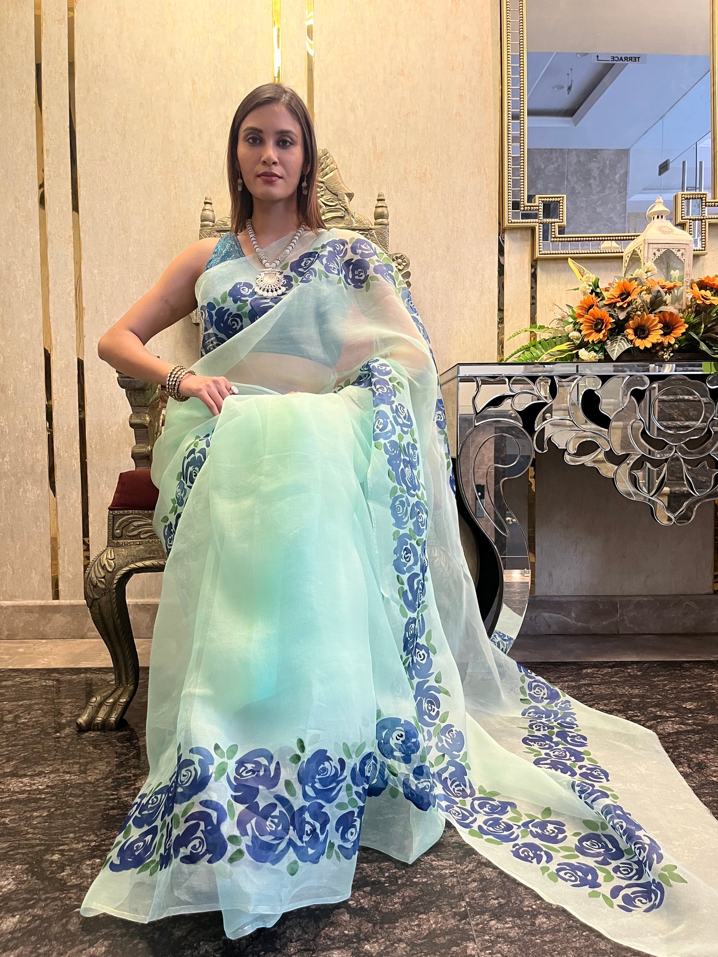 Aab-e-Neel saree